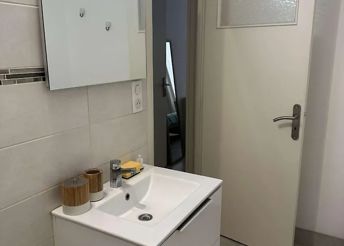 Lallie דירה בסטיה